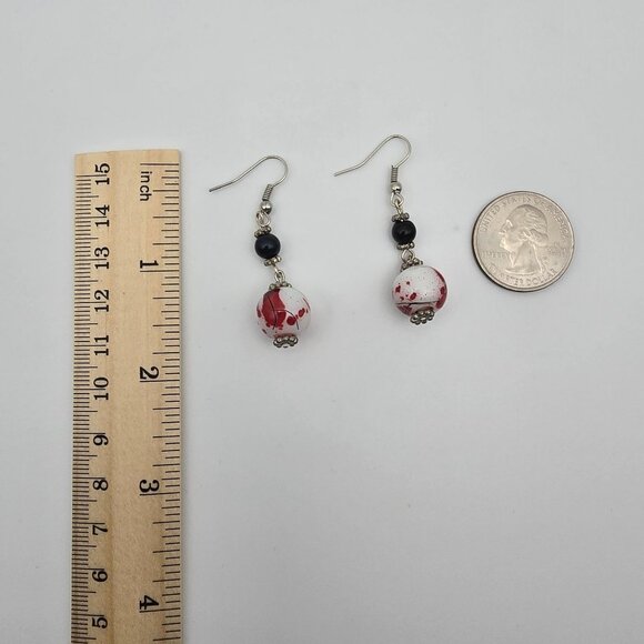 Women's Dangle Drop Hook Marbled White/Red Beaded Fashion Jewelry Earrings - Picture 4 of 4